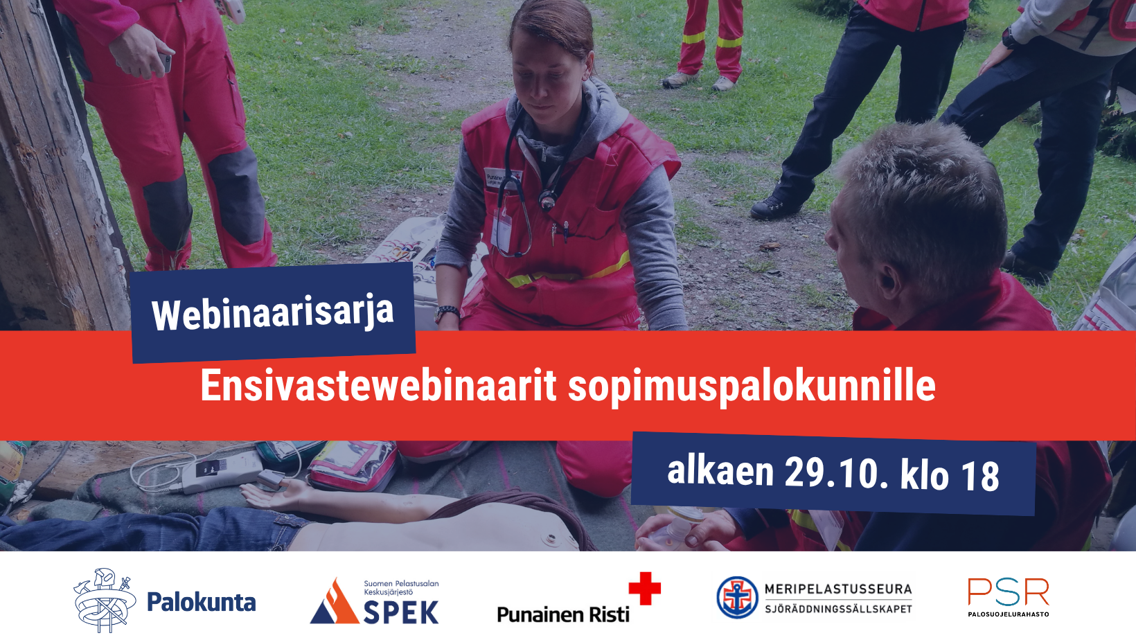 Kuvassa ensiauttajia harjoittelemassa elvytystä. Päällä teksti ensivastewebinaarisarja sopimuspalokunnille alkaen 29.10.